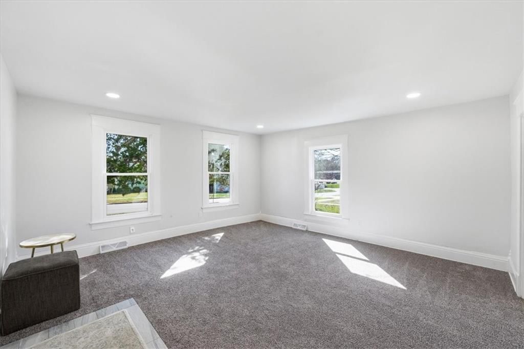 430 E Loula Street — photo 6
