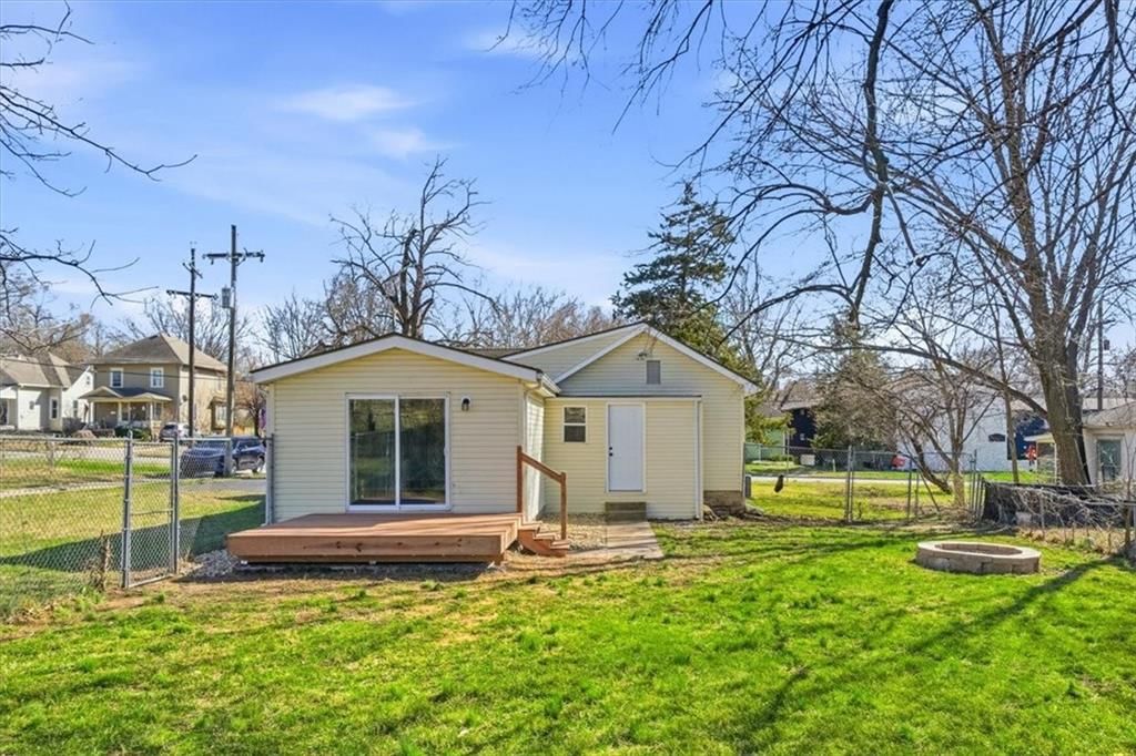 430 E Loula Street — photo 22