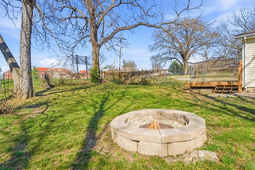 430 E Loula Street — photo 24