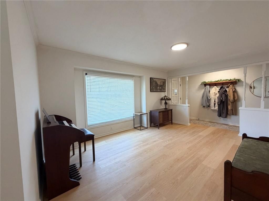 2000 NE 34th Place — photo 2