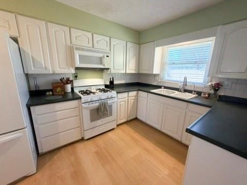 2000 NE 34th Place — photo 5
