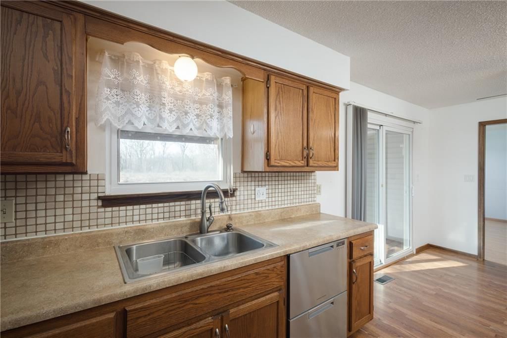 817 Stone Brook Drive — photo 8
