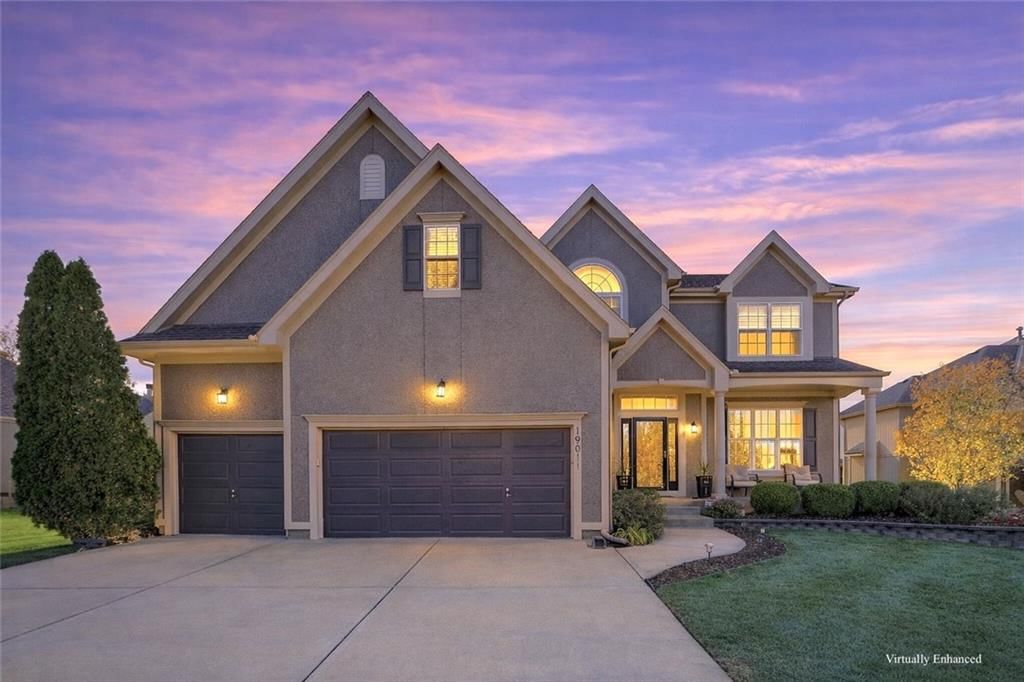 19011 W 99th Street, Lenexa, KS