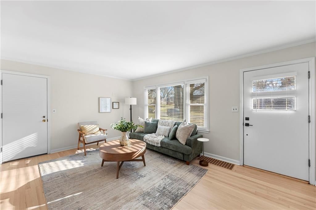 5806 Horton Street — photo 5