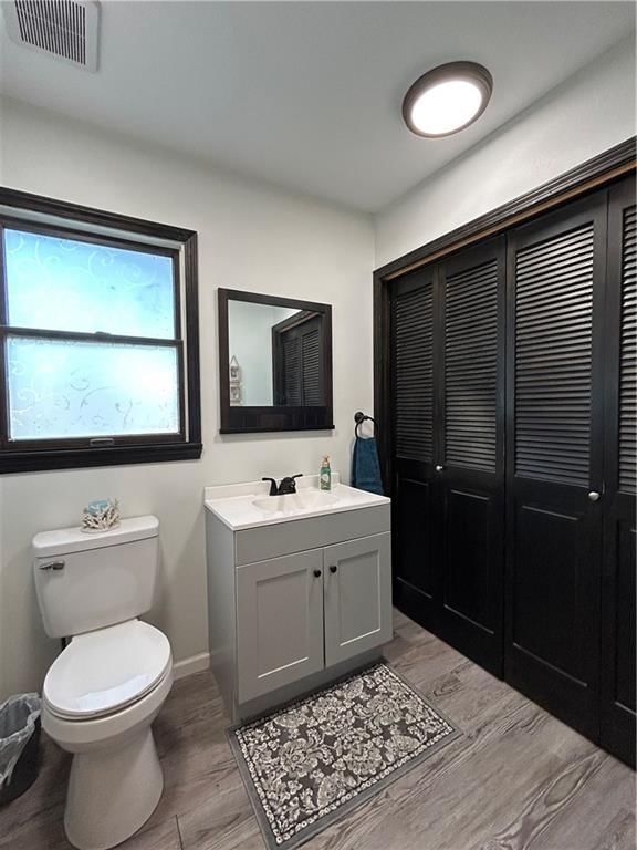 2405 S Stilwell Street — photo 11