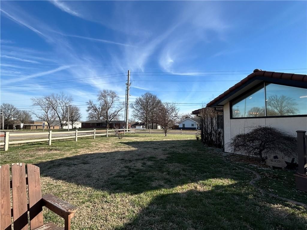 2405 S Stilwell Street — photo 25
