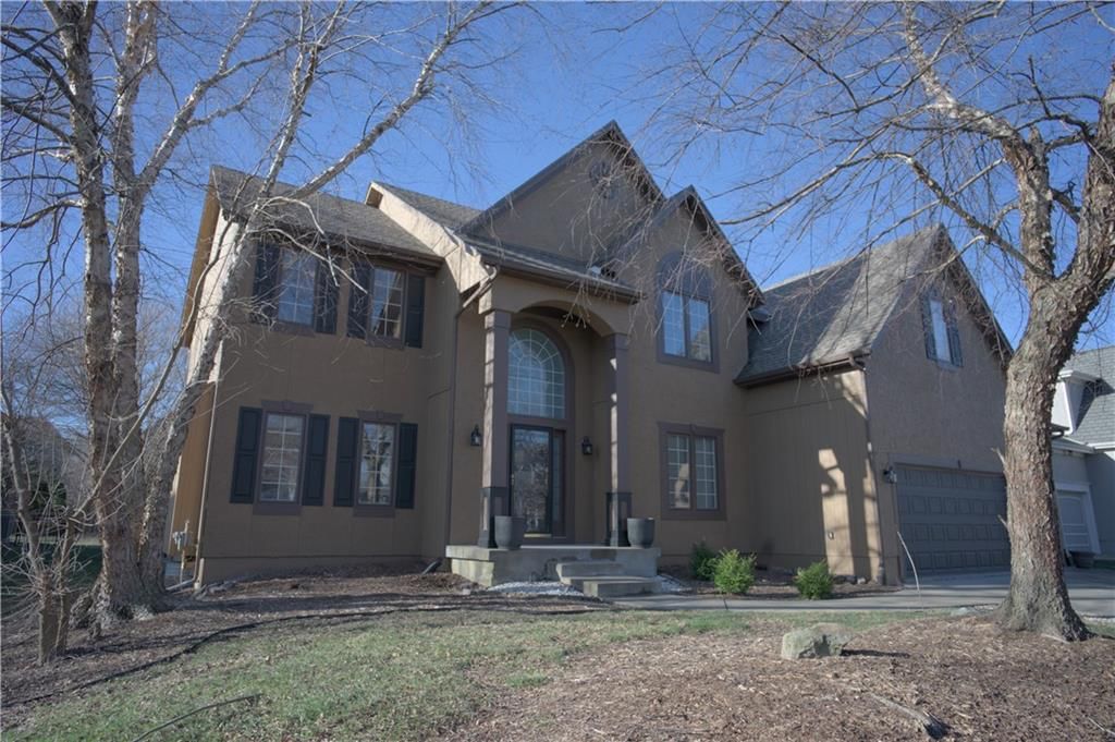 9233 W 143rd Terrace — photo 3