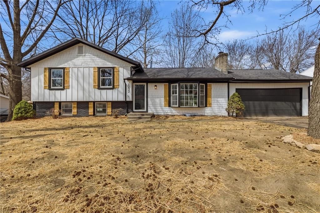 1232 OLD MANOR Road, Liberty, MO