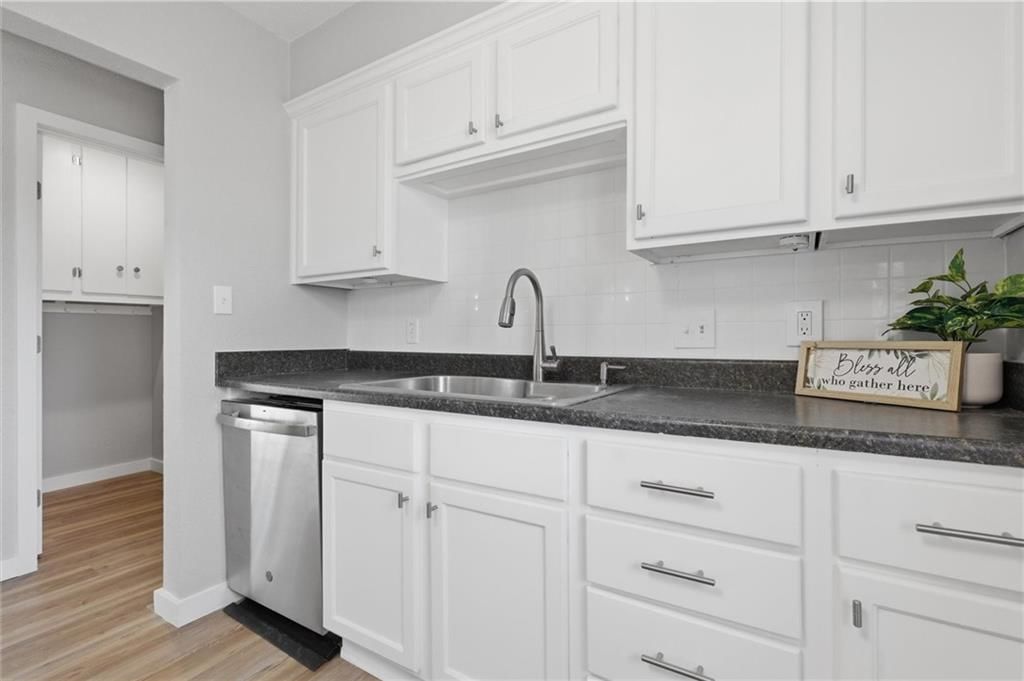1232 OLD MANOR Road — photo 10
