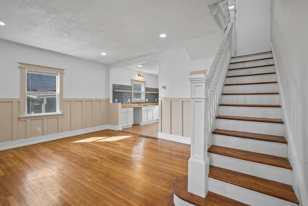 Photo 16 of 34 - 1030 Waverly Avenue, Kansas City, KS 66104