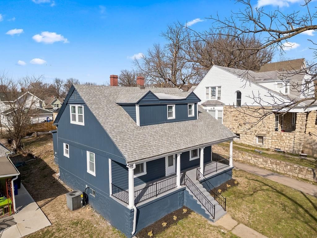 Photo 31 of 34 - 1030 Waverly Avenue, Kansas City, KS 66104