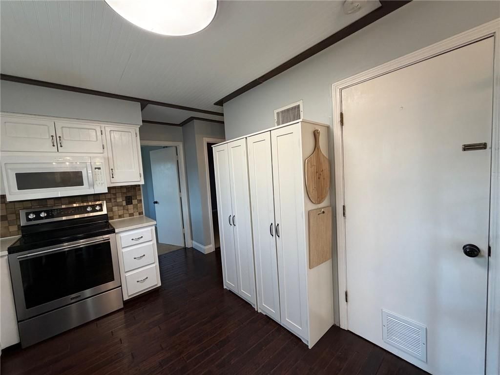 1905 NE 80th Street — photo 14