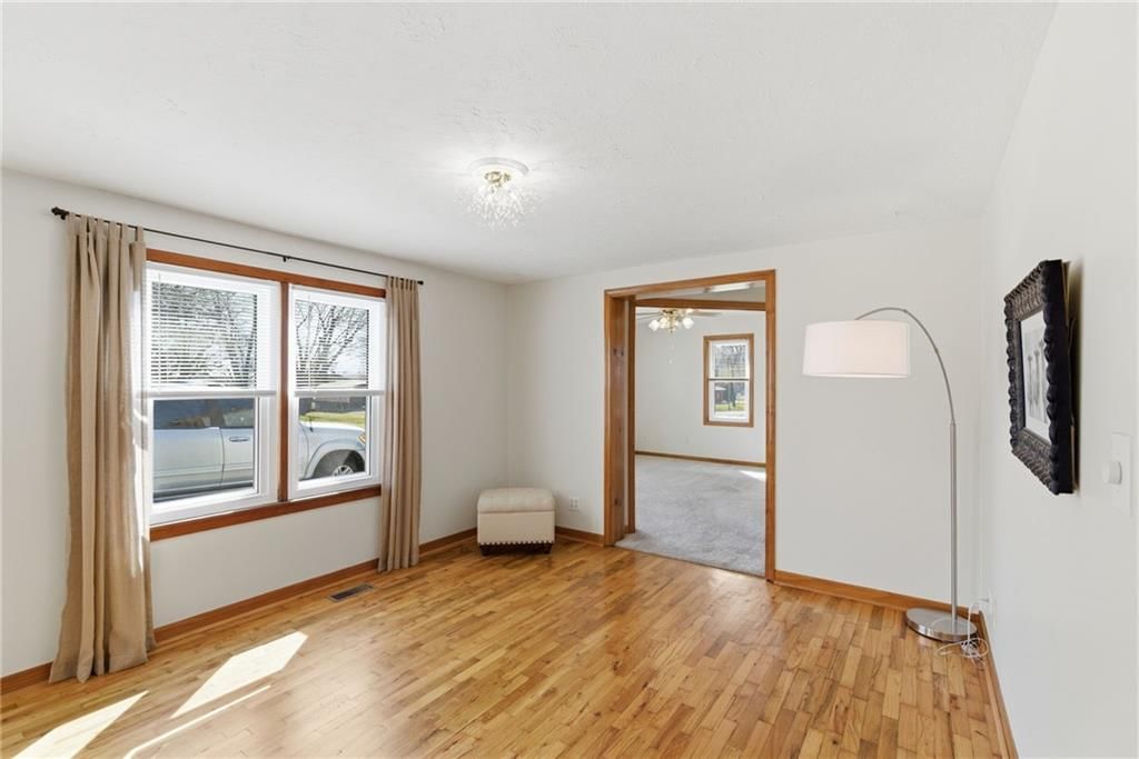 409 S Madison Street — photo 8