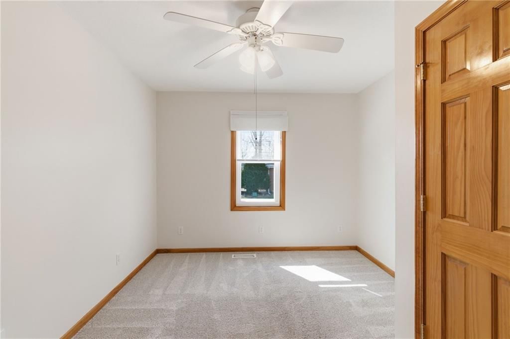 409 S Madison Street — photo 20