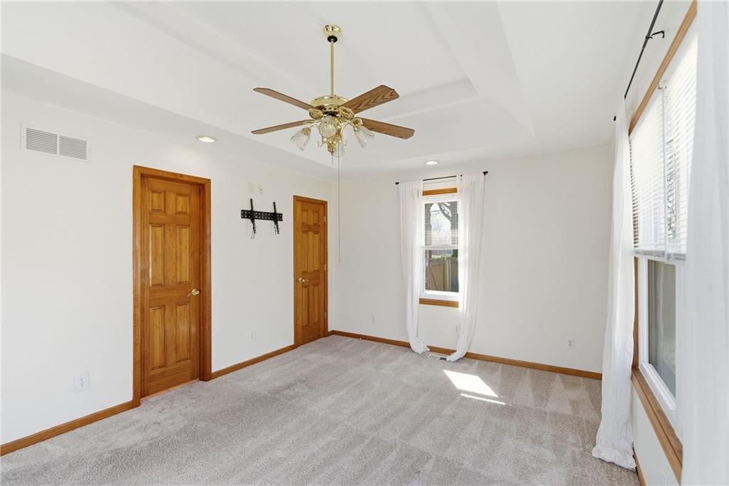 409 S Madison Street — photo 23