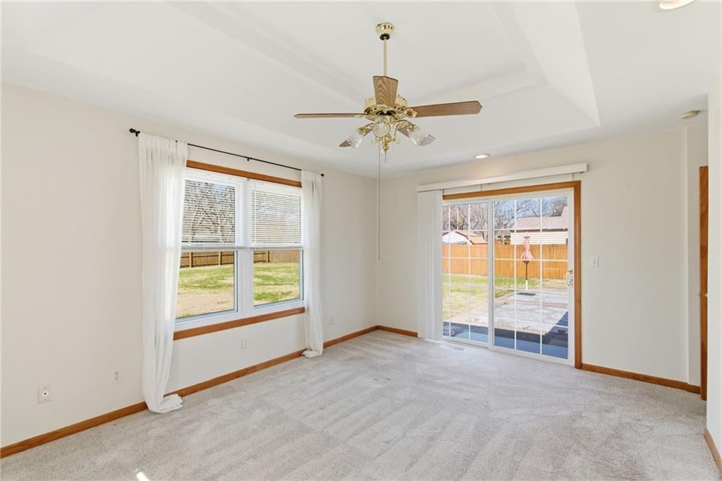 409 S Madison Street — photo 24