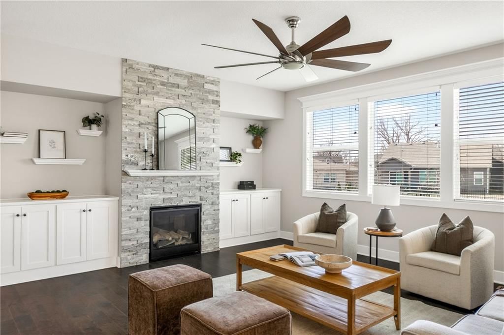Photo 9 of 59 - 8200 N Sycamore Avenue, Kansas City, MO 64158