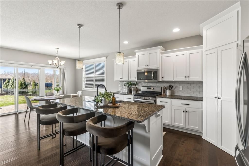 Photo 12 of 59 - 8200 N Sycamore Avenue, Kansas City, MO 64158