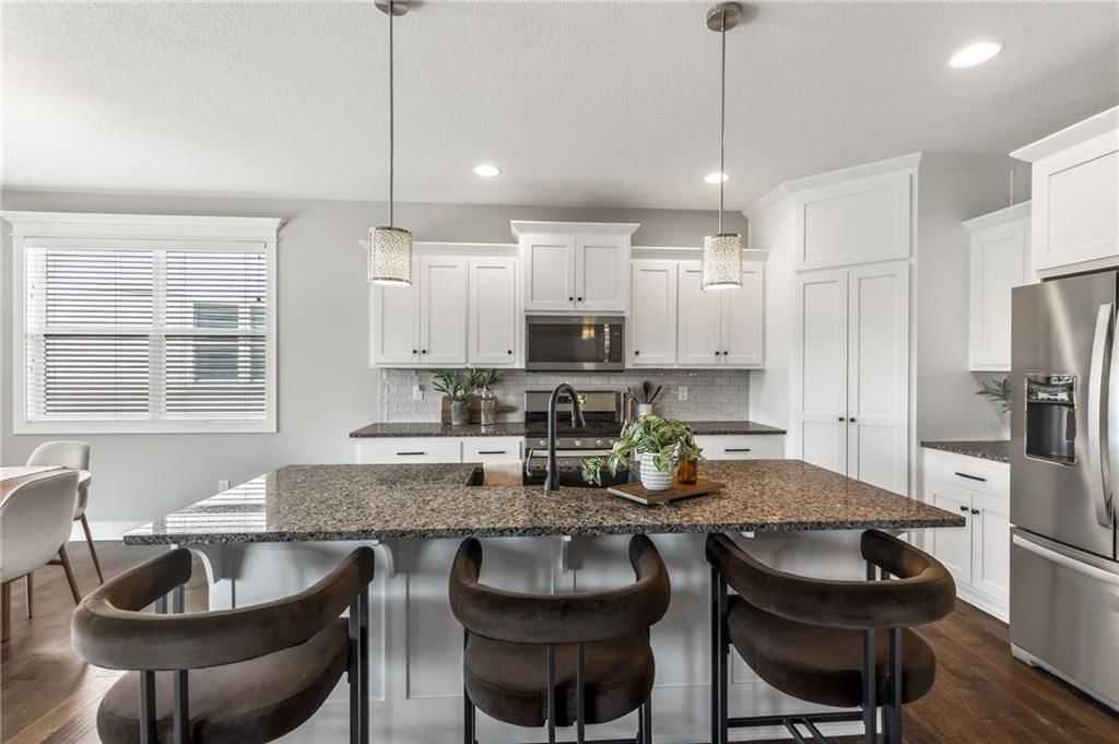 Photo 15 of 59 - 8200 N Sycamore Avenue, Kansas City, MO 64158