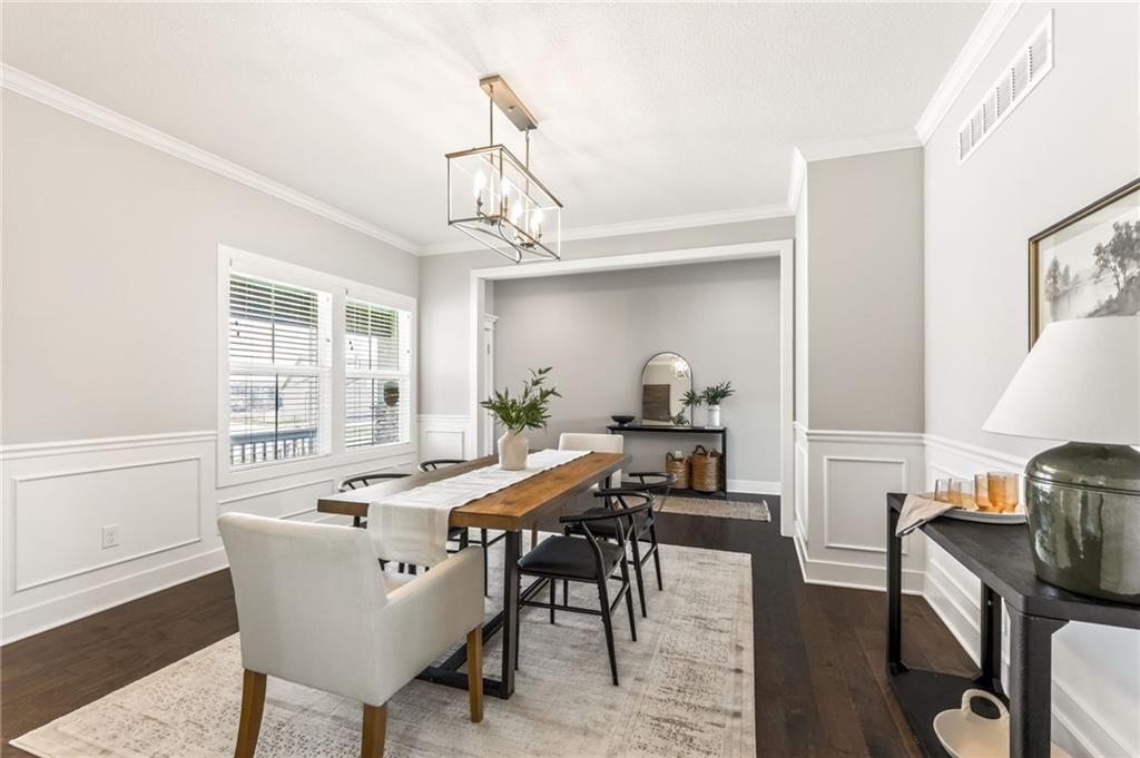 Photo 19 of 59 - 8200 N Sycamore Avenue, Kansas City, MO 64158