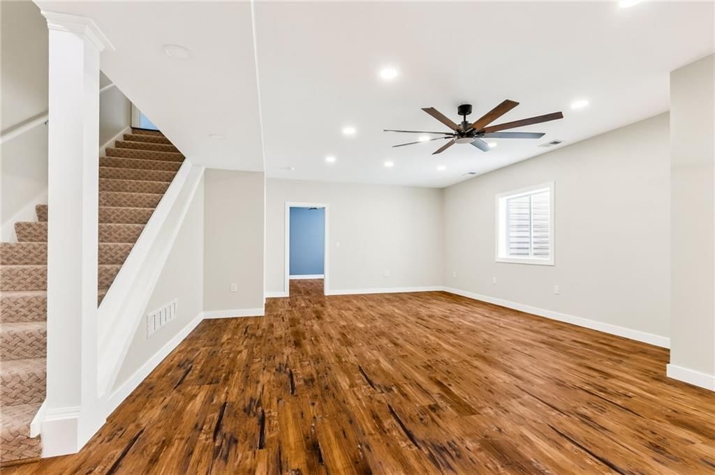 Photo 25 of 59 - 8200 N Sycamore Avenue, Kansas City, MO 64158