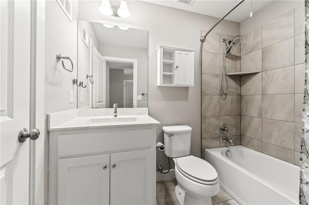 Photo 41 of 59 - 8200 N Sycamore Avenue, Kansas City, MO 64158