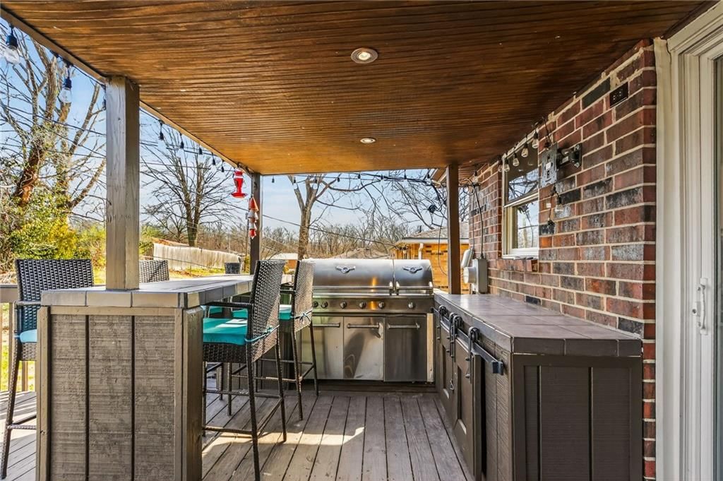 5904 NE 45th Street — photo 5