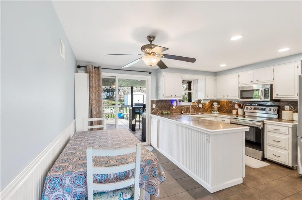 5904 NE 45th Street — photo 12