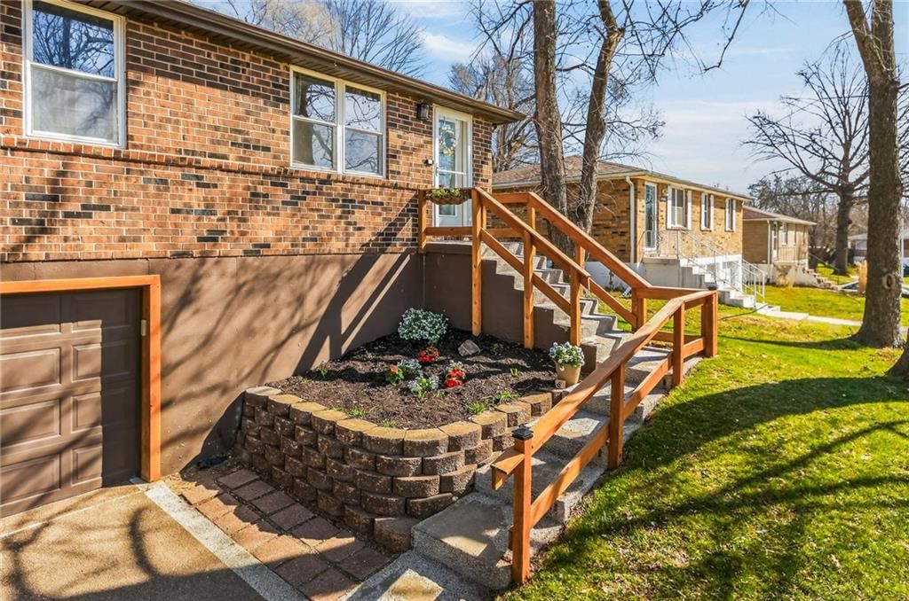 5904 NE 45th Street — photo 30