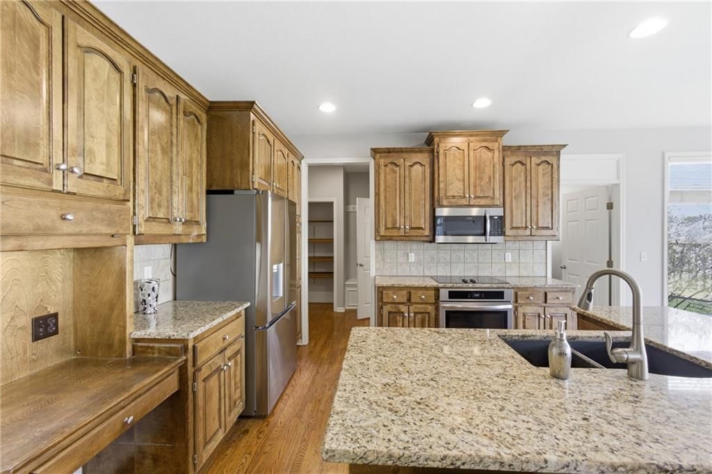21516 W 99th Street — photo 13