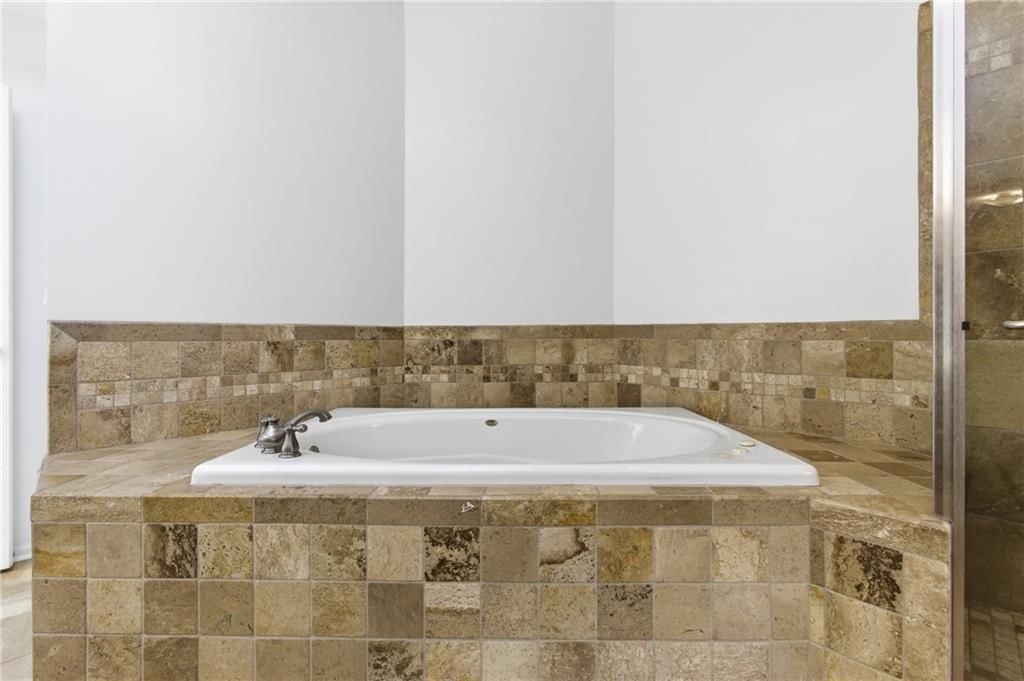 21516 W 99th Street — photo 35