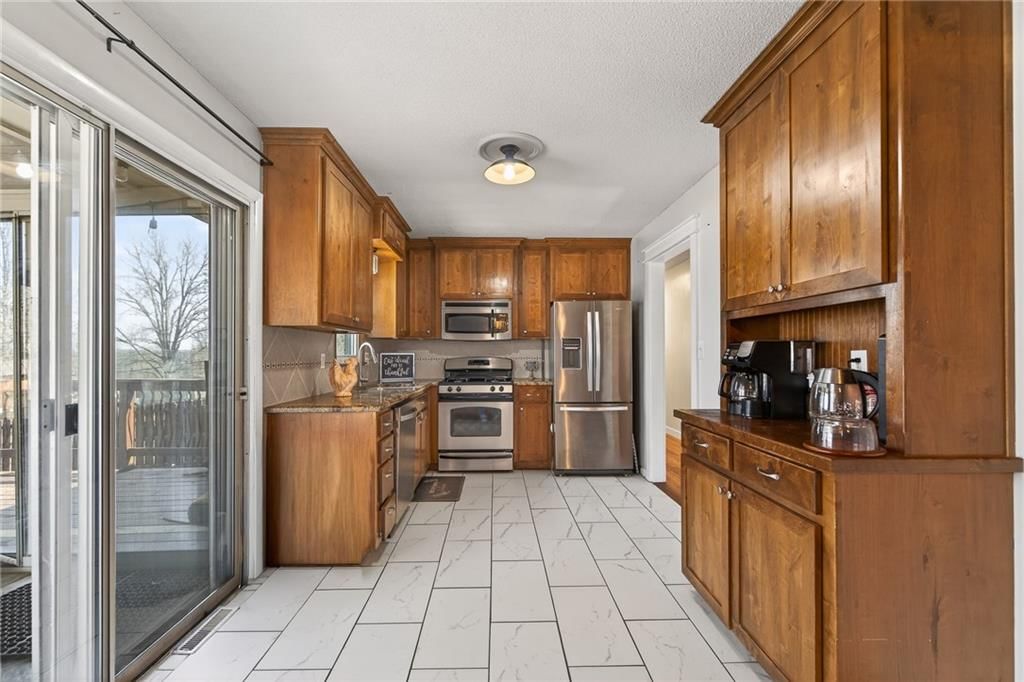 7228 Lafayette Avenue — photo 8