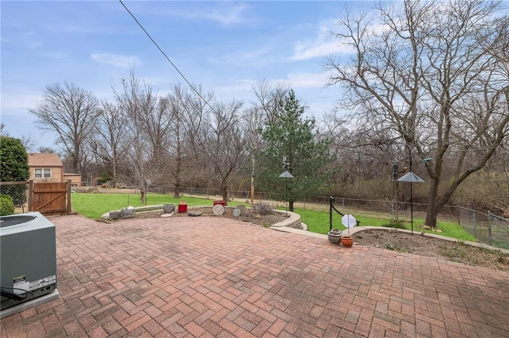 5305 N Cypress Avenue — photo 23