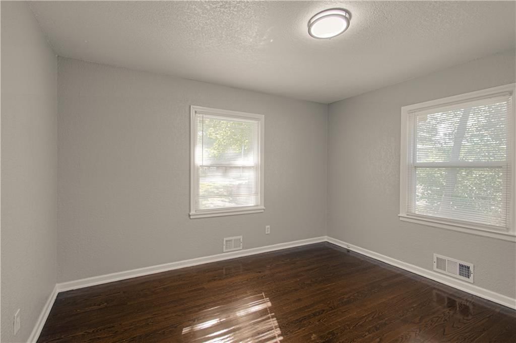 8512 E 85th Street — photo 12