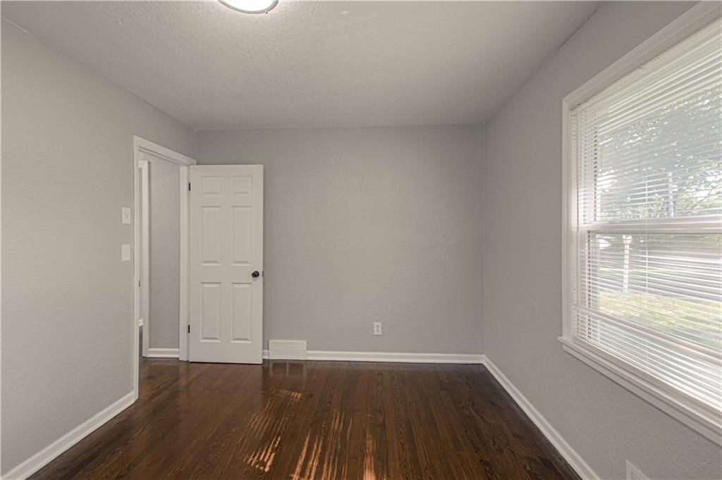 8512 E 85th Street — photo 15