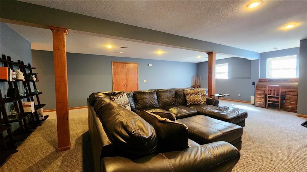 986 Owl Creek Parkway — photo 36