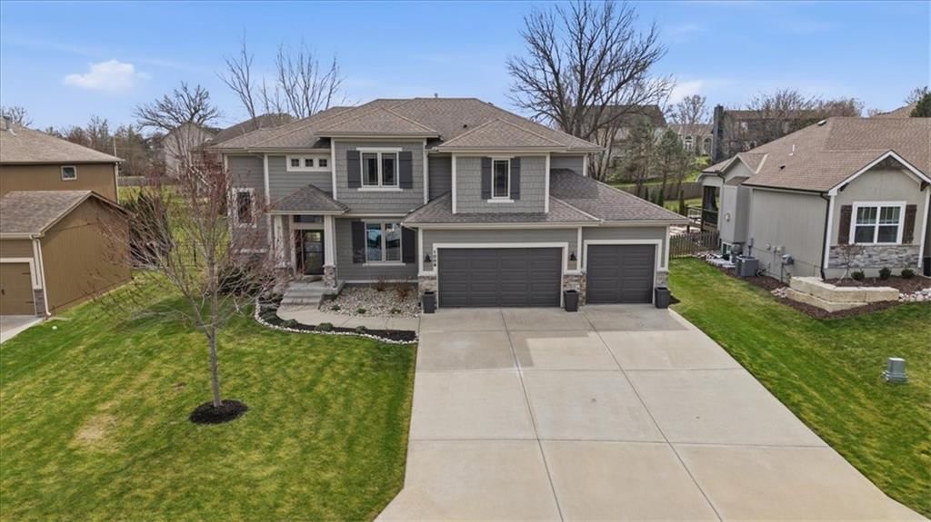 1009 SW Drake Circle — photo 2