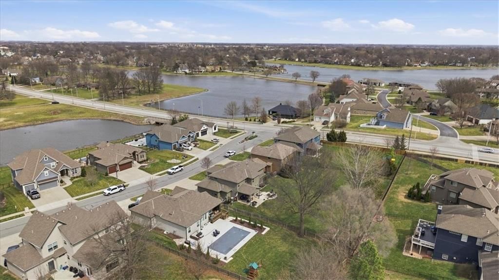 1009 SW Drake Circle — photo 40