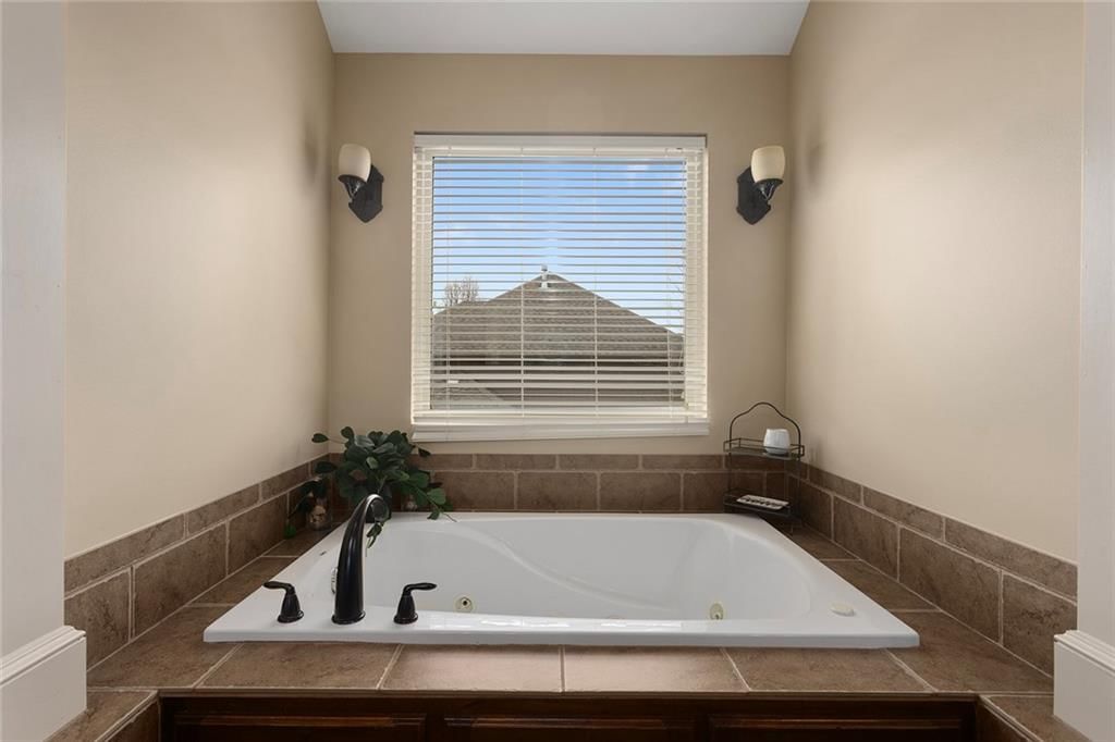 10205 NE 103rd Street — photo 16