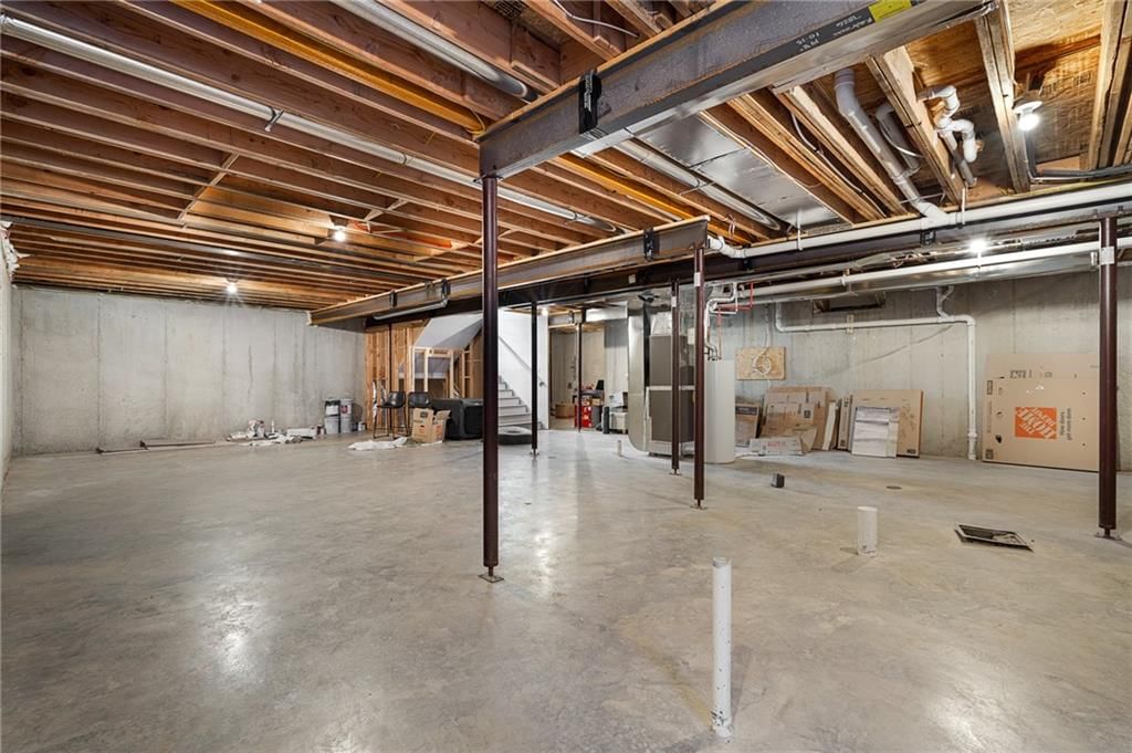 17929 Manor Street — photo 42
