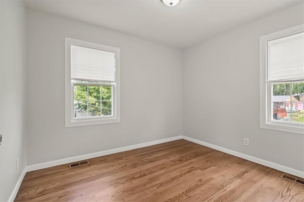 307 E 3rd Drive S — photo 10