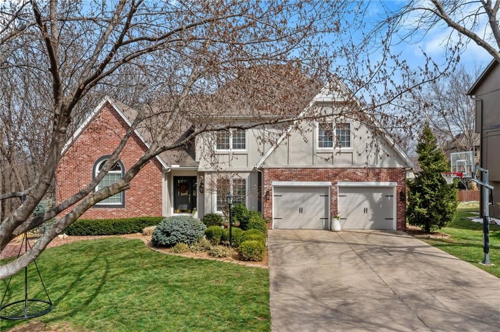 15209 Maple Court, Overland Park, KS