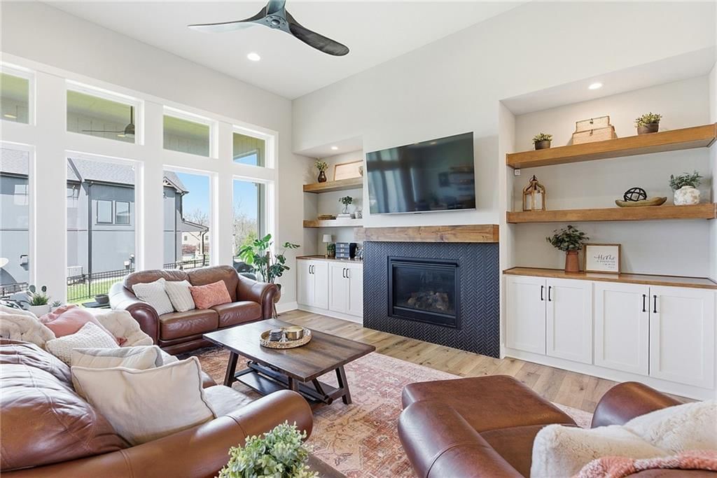 18120 N Peach Blossom Drive — photo 6