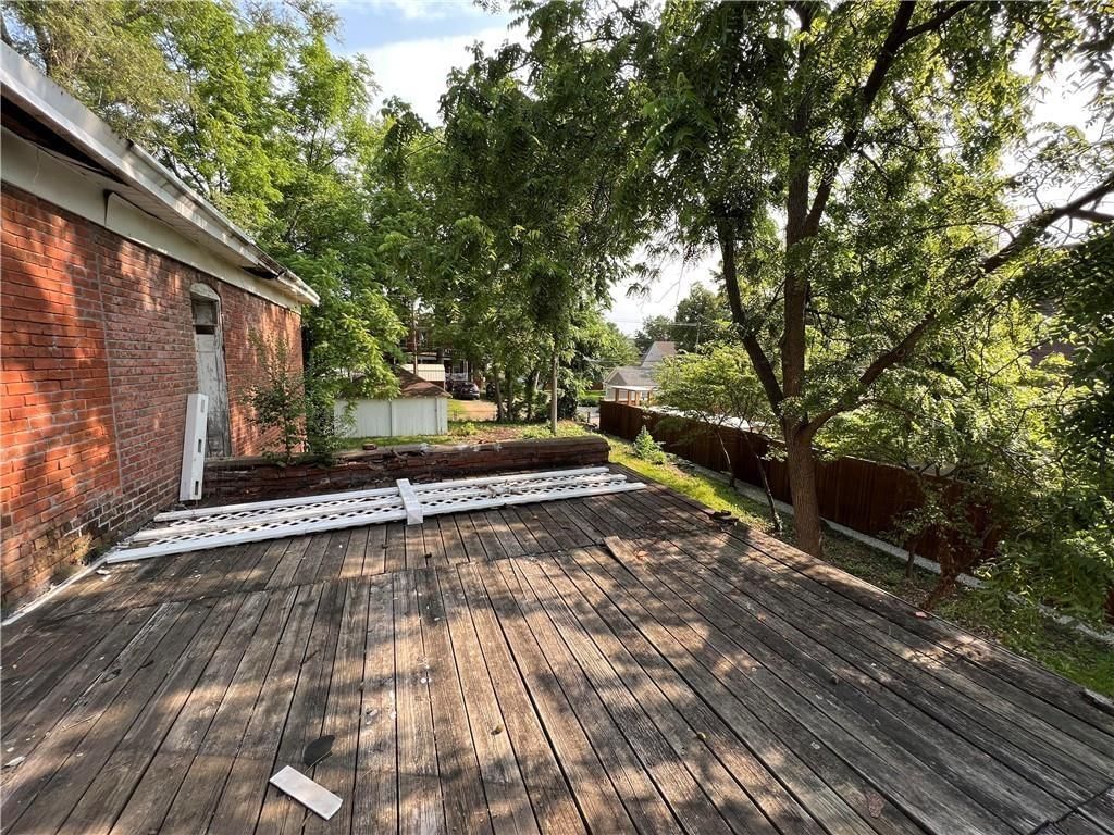 1802 Franklin Avenue — photo 25