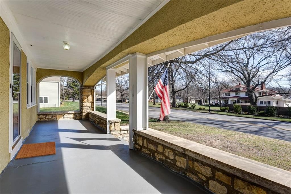 6914 Metcalf Avenue — photo 3