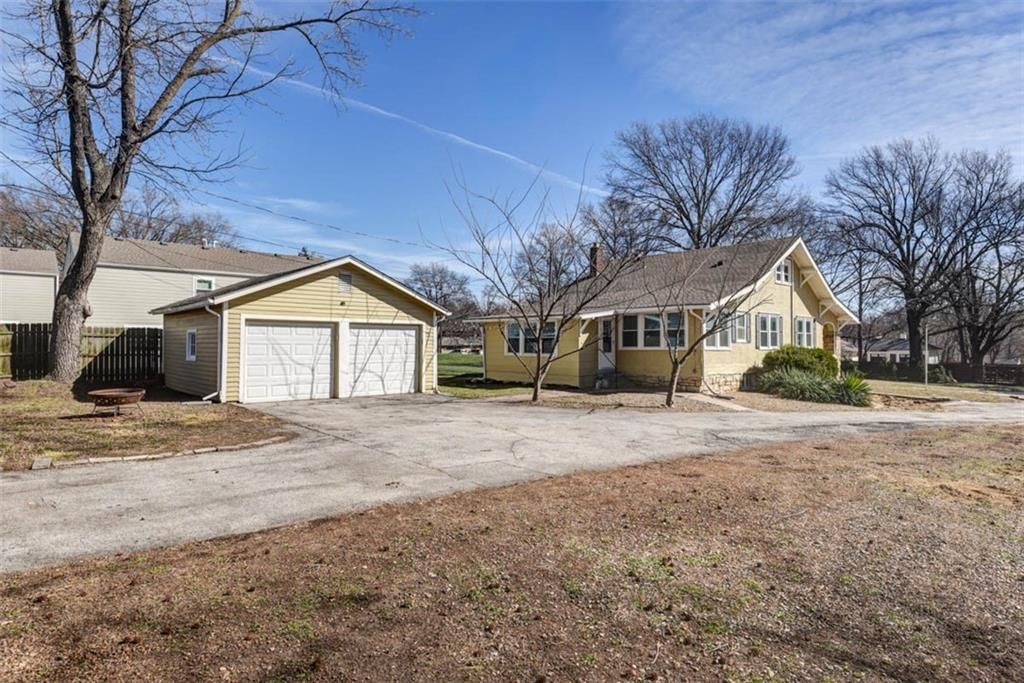 6914 Metcalf Avenue — photo 29