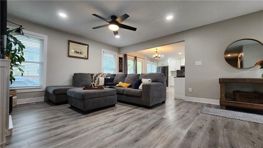 812 Apple Blossom Street — photo 6