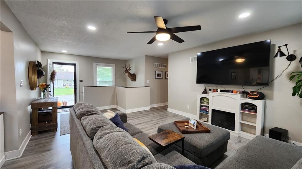 812 Apple Blossom Street — photo 8