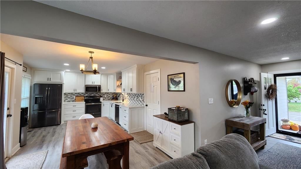 812 Apple Blossom Street — photo 11