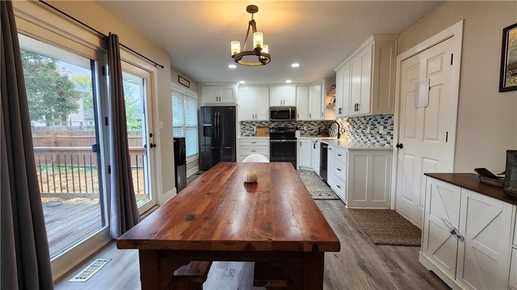 812 Apple Blossom Street — photo 13